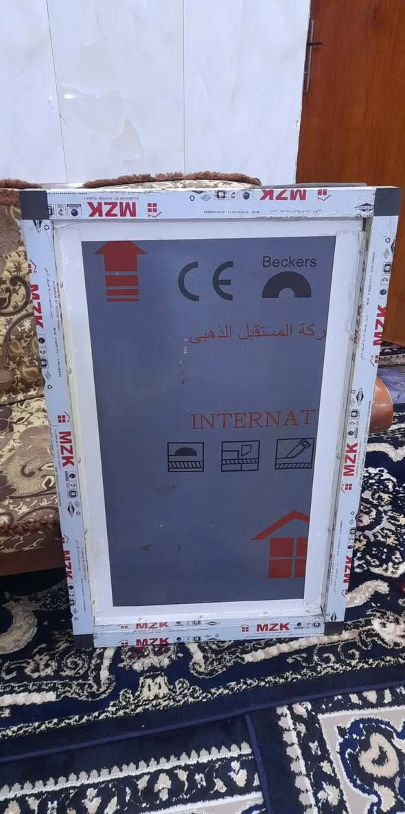 غراض بيت للبيع كلمن سعره الشراي يجي خاص ***********نجف مقابيل باب دخول المطار
