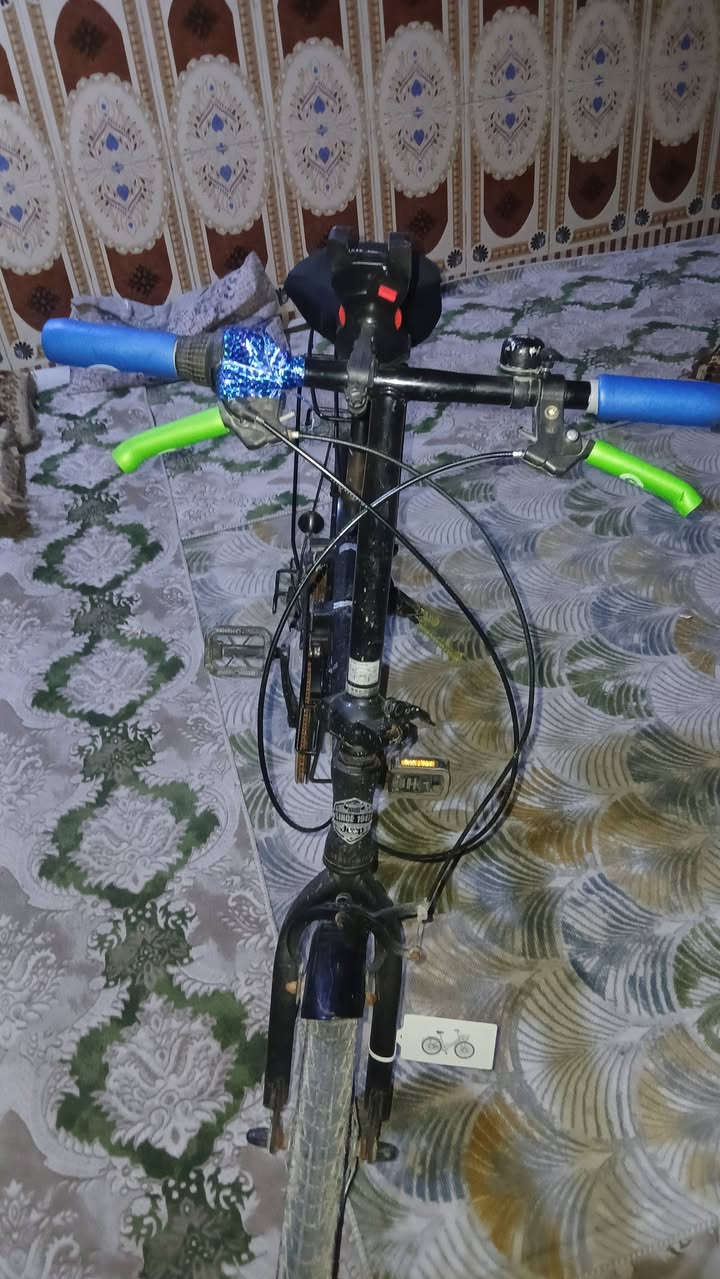 السلام عليكم  بيسكل نضيف شركة Jeepلون بيتنجاني سعر75
شراي تعال خاص


**إذا كنت صاحب هذا الإعلان وتريد حذفه لأي سبب، رجاءا أرسل رسالة إلى الدعم الفني**