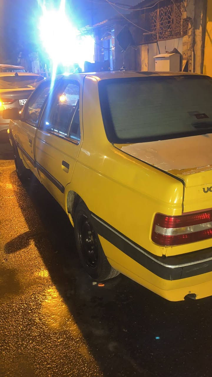 السلام عليكم بيجو 405 للبيع مديل 16 مكينه كلشي جديد بيهه البدي كفاله بس الباب ومرجع بارد دشبول عالي رايدهه ب40$ وبيهه مجال قليل مكاني خمسه ميل للستفسار على الرقم***********
