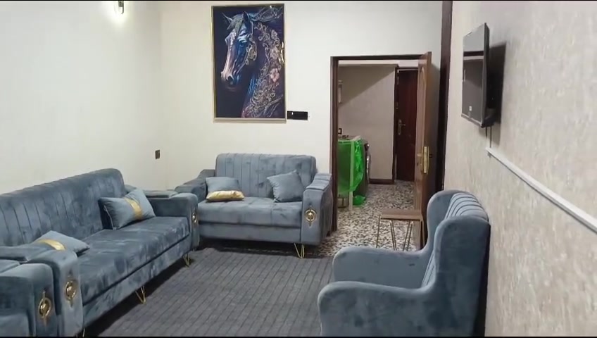 السلام عليكم
شقه ارضيه مفروشه للايجار الاسبوعي او الشهري للعوائل المحترمهوالموظفين والطلاب 
بغداد شارع فلسطين قرب كلية المصطفى الجامعه
للتواصل رجاءا برسالة واتساب ***********

