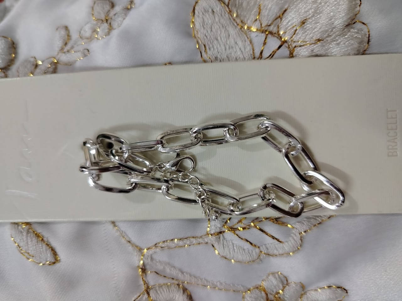 اكسسورات للبيع قطهة بالف


**إذا كنت صاحب هذا الإعلان وتريد حذفه لأي سبب، رجاءا أرسل رسالة إلى الدعم الفني**