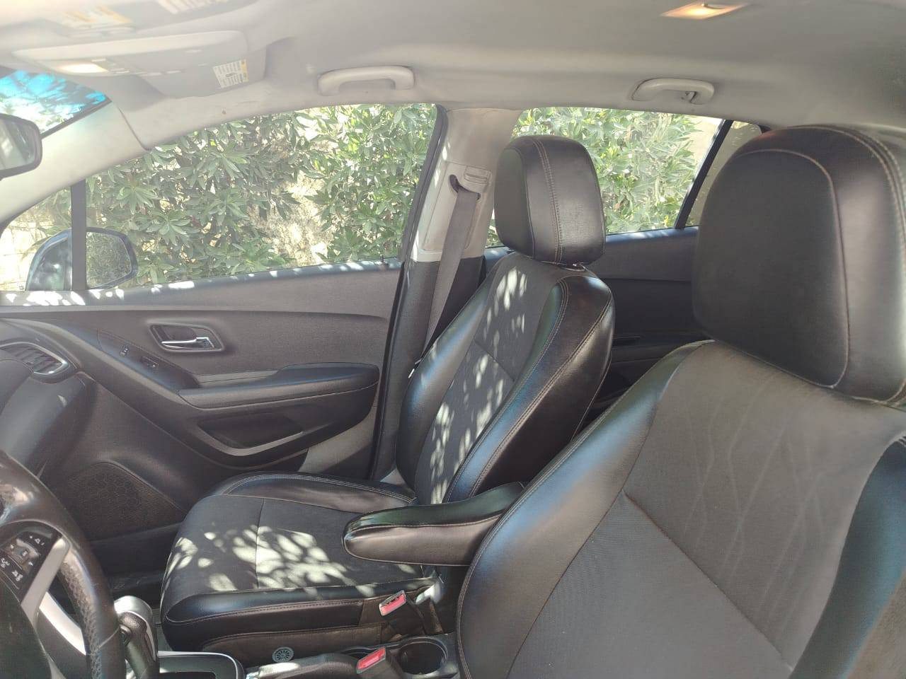 السلام عليكم
سيارة تراكس موديل ٢٠١٩ وارد أمريكي حادث موضح بالصور  شاشة وتحكم وكاميرا بيها طابوكة مبدلة جديدة تبريد شغال رقم بغداد تحويل موجود 
المكان كربلاء 
رقم الهاتف ‏‪***********‬‏
مكلف بالنشر فقط اتصال على الخط 
السعر ٩٤ وبيها مجال للشراي
