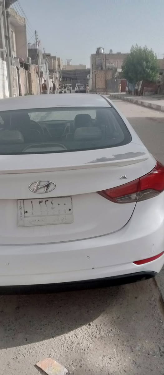 الانترا موديل ٢٠١٥ فول مواصفات للبيع خليجي كاملة من كلشي گير مكينة تبريد حدادية تخم تاير مكينة ١٨٠٠ جاهزة للأخير ما ذب عليها ربع بيها تبديل جاملغ امامي فقط جارد ومبدل بدون اي حادث بيها صبغ رش قليل تجميلي والصور تتكلم
السعر ١١٨ ورقة المكان ناصرية مركز
رقمي ***********
