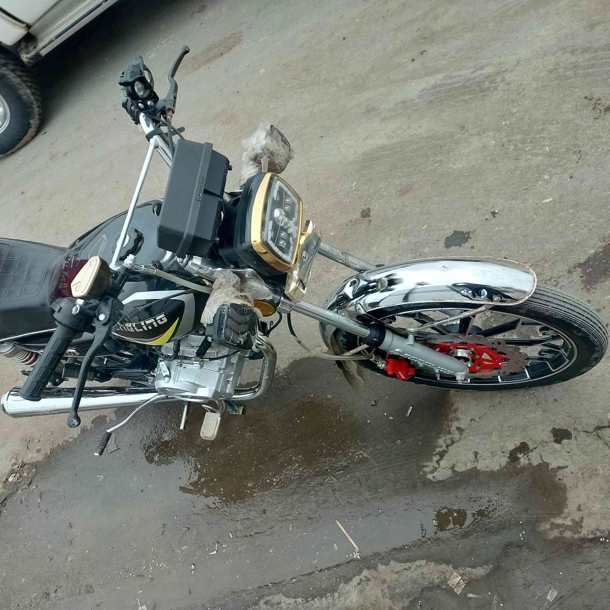 سيفان 24 كير ومحرك مكفولات كهربائيات كولها شغاله اوراق كامله سرعه ونشاطه خير من الله مكان ديالى بلدروز السعر625 بي مجال
 اتصل ***********
