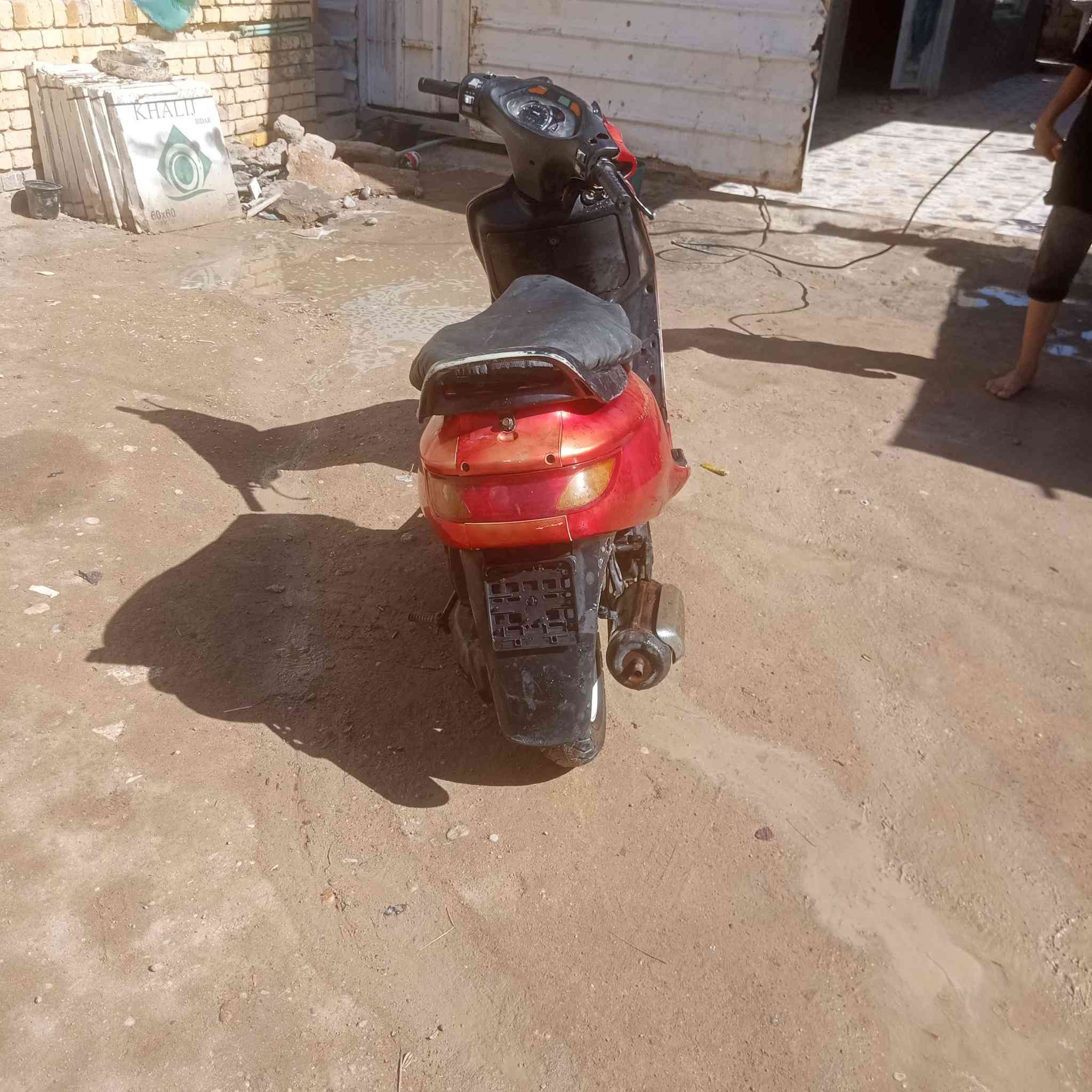 دراجه فراشه للبيع كله شغاله سلف كهربائيات سعر 325وبيه مجال مكان بني منصور أبو غريب ***********
