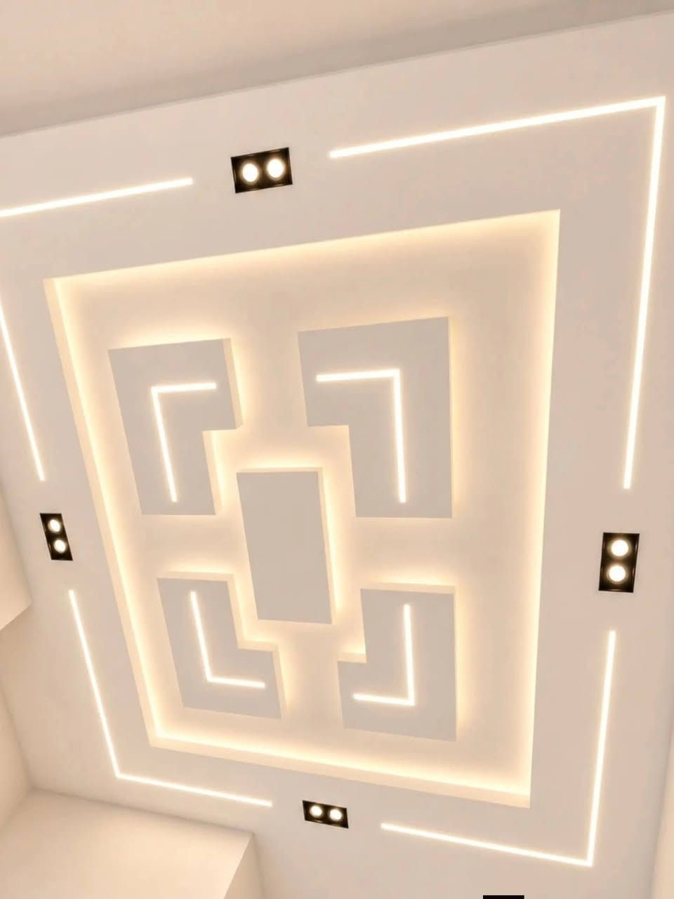 السلام عليكم
اخوكم فني كهربائي 
شبابنه الطيبه اذا تحتاجون كهربائي او ابو بيت يحتاج كهربائي تأسيس سيمنز او بوري تأسيس سمارت البيت الذكي  تواصلو وياي واخليلكم خبزه وياي يعني فيد واستفيد لان النجار دائمن اول من يدخل للبيت ورزقي ورزقكم على الله 
هذا رقمي و بي واتس اب 24 ساعه مفتوح ***********

