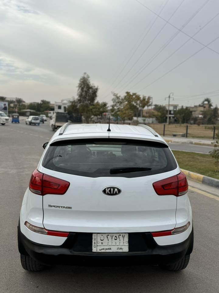 السلام عليكم
كيا سبورتج 2015 خليجي بيها بنيد صبغ بدون دواخل  الباقي كفاله صوره الضربه مع المنشور
مواصفات  تحكمات حساسات 
امامي خلفي 
مري شفط مع اشاير مري
محرك2000 مفتوح
تخم تاير هسه شادهن
مسويلها ادامة كاملة 
رقم بغداد تحويل
مكان بغداد 
سعر143$ مجال بسيط
***********
