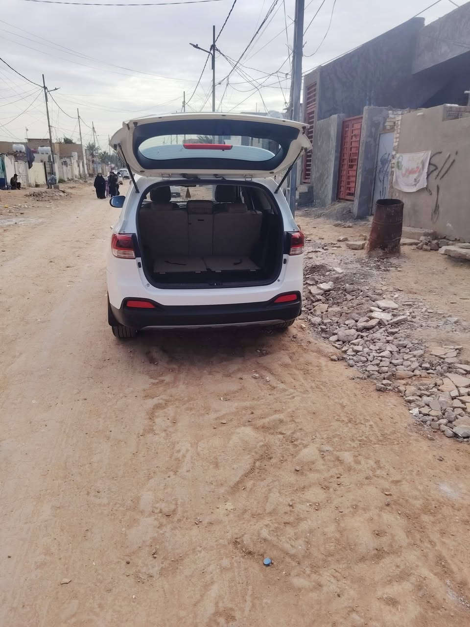 سورنتو 2015شكل 2016 كفاله عامه مكينه سته سلندر رقم بغداد باسمي لون ابيض السعر ب200 ورقه او بيها مجال المكان ديوانيه للاستفسار ***********
