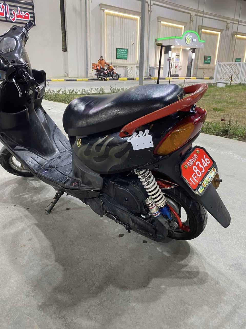 سلام عليكم 
ماكس قچمه للبيع
مكينه ٥٥ رجعتها بلادي٤٩ 
مكفول من قطرة تبخير او قطرة تنقيص دهن 
مكينه من جوه تخبل نضيفه كل خميس ابدل دهن 
عليها دبل خلفي رياضي مال تفصيخ من علي ماكس بل كفاح ومعروف علي ماكس بعد ولايت زنون من شركه سيزر كابريتر جديد من شركه اطلس ومعروفه الشركه ( كابريترها موجود وكلشي ما بي ) جاملغ داخلي رياضي طياري صونده وقاعدة صونده تزويد سلف ٥٥ عفته ما بدلته الدراجه على وضع البلاد ترايك ل ديالى وكافله من سرقه وعشاير بيناتنا المكاتبه 
مكاني بغداد الاعضميه سبع بكار *********** سعر ٤٥٠ جيب فيتر وافحص
