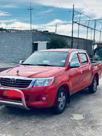 هايلوكس كويتي • موديل ٢٠١٤ • كير عادي