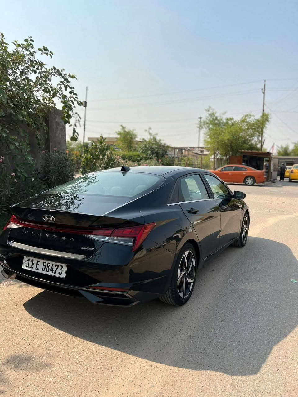 اخوان السلام عليكم  رمضان كريم عليكم جميعاً سياره هونداي النترا 2023 لمتدد فول للاخير رقم بغداد الدولي بأسمي السياره فول واحد على واحد بصمه فتحه تشغيل عن بعد وقياده ذاتيه وبعد بيها هواي مواصفات السياره وارد حادثها جاملغ امامي ايمن مبدل وربع من البنيد مصلح موجود بالصور وبيها رصعات بسيطه السياره اي نقص مابيها السونار موجود بالصور وصور الحادث بالمنشور بيع سريع انشالله السعر ١٣٨ وبيها مجال بسيط الشراي يتصل واني بالخدمه عنوانها بغداد واسف على الاطاله هاذا رقمي ***********
