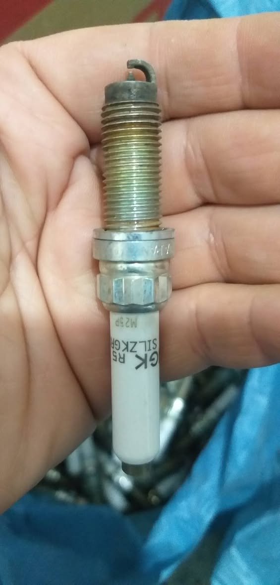 السلام عليكم ورحمة الله وبركاته
توجد وجبة بلكات السيارات الألمانية الموجودة بالصور الي بالمنشور(اسكودا وكولف وبيم دبليو واطلس وجيتا وانواع اخرى) 
#جملة سعر التخم ٤ بلكات ب٦ آلاف دينار 
#مفرد سعر التخم ٤ بلكات ب١٥ الف دينار 
للاتصال المهندس عمر النعيمي  *********** واتساب 
وتوجد شركة توصيل داخل بغداد وكافة المحافظات بغداد, العراق
