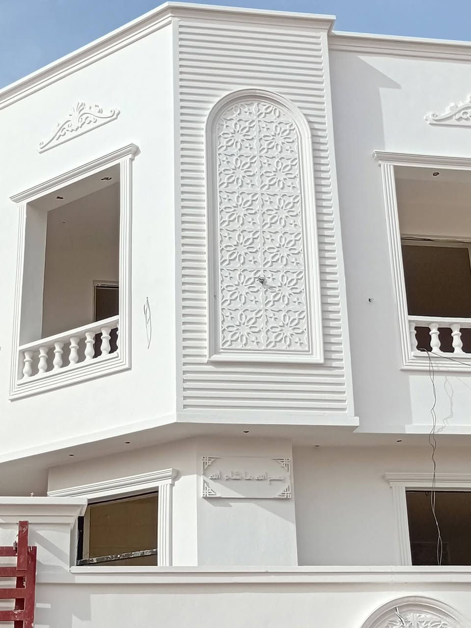 سلام عليكم لبخ واجهيات سمنت وفوم وديكورات ***********
