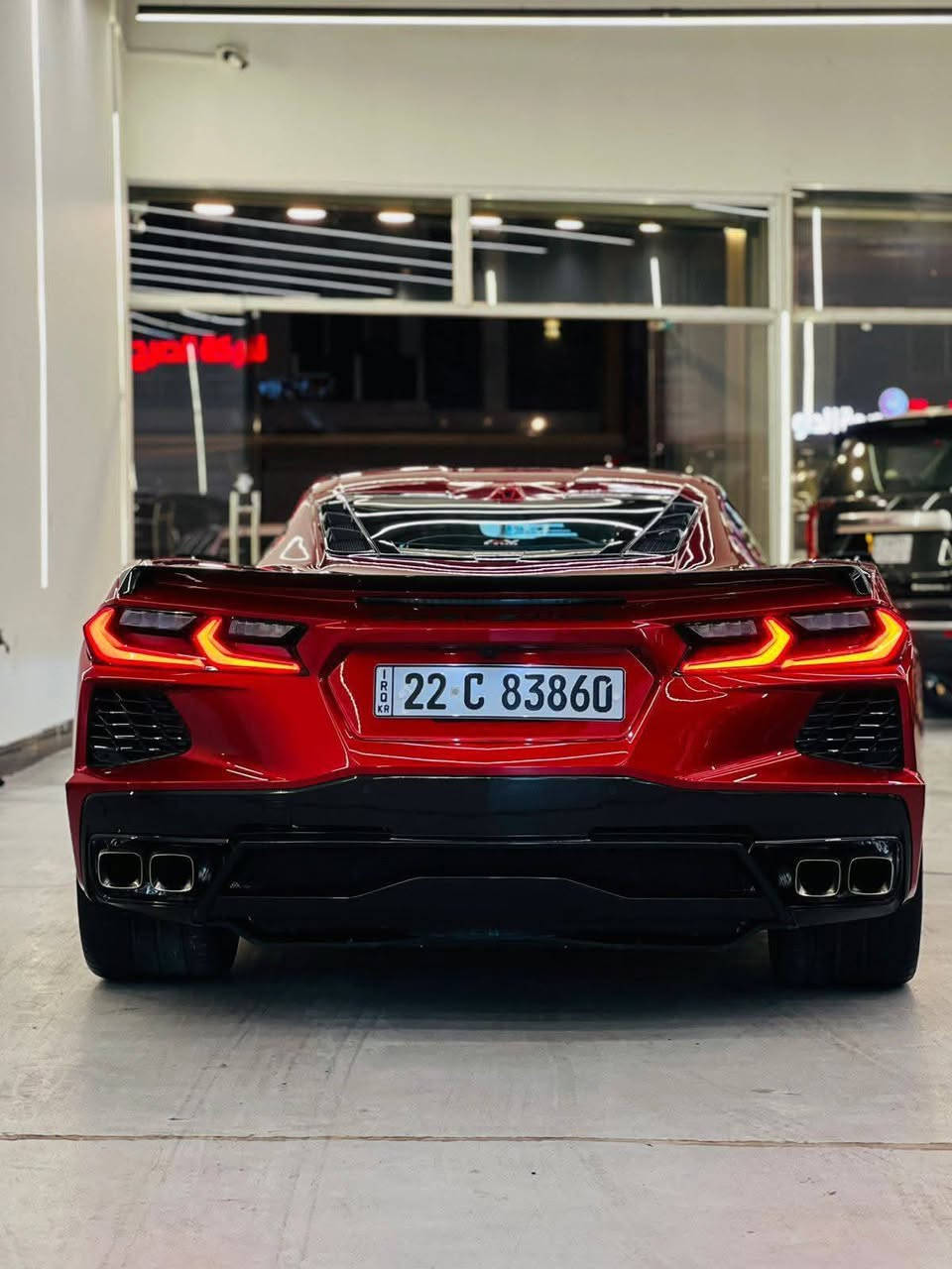 الوحش كورفت C8 الشكل الجديد 
موديل 2022 لون احمر Red mist
ماشيه 21 الف ميل 
موصفاته فول كامرات امامي خلفي جوانب وحساسات 
مقاعد ريكارو كاربون فايبر 
مقاعد  خزن وكهرباء 
اكتف كزوز 
نضام تعليق هوائي امامي بلادي
داته شو 
فول موصفات للاخير 
ضرره فقط دعاميه اماميه جاملغات سرقه  يعني جاملوغات وبنيد صبغ
 ومكفوله من الغرق 
كير ومكينه  ودواخل كله مكفولات

وماكو وحده مثلها بهيج سعر
مكانه بغداد  المنصور 
   علي ***********
