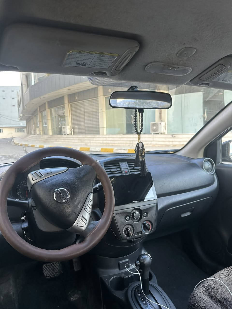 Nissan(virsa)2018
گير اوتوماتيك
ره نك ره ش
مواسفات عادي (شاشه)
سبخ دوو قطعه
١٣٨هزارا ب ريفه جوي
 رقم  تله فون(***********)
  سياره يال دهوكي
