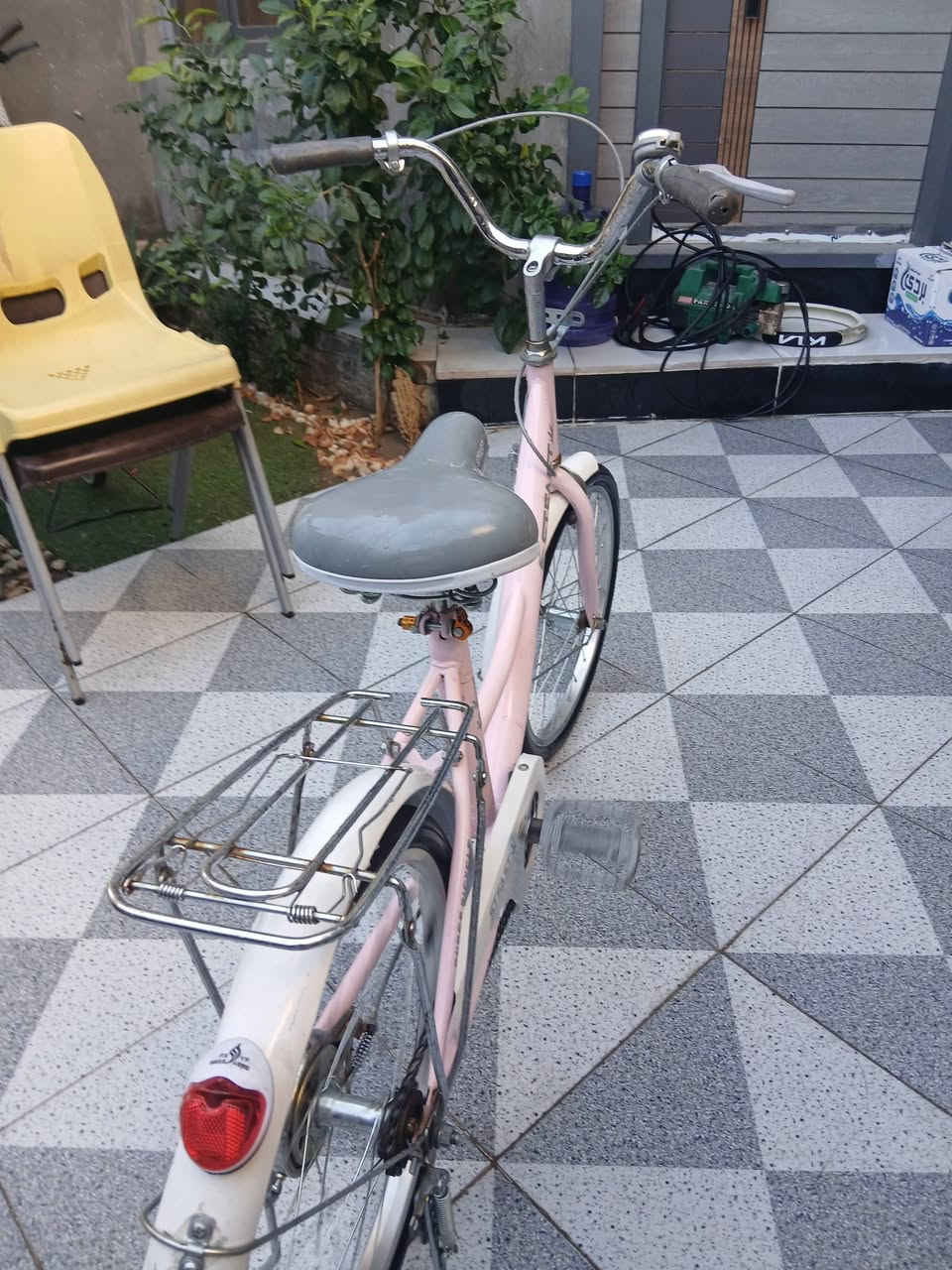 السلام عليكم بيسكل جديد اخو الجديد السعر ٥٠ الف  رقم الهاتف *********** مكان بغداد حي الجهاد
