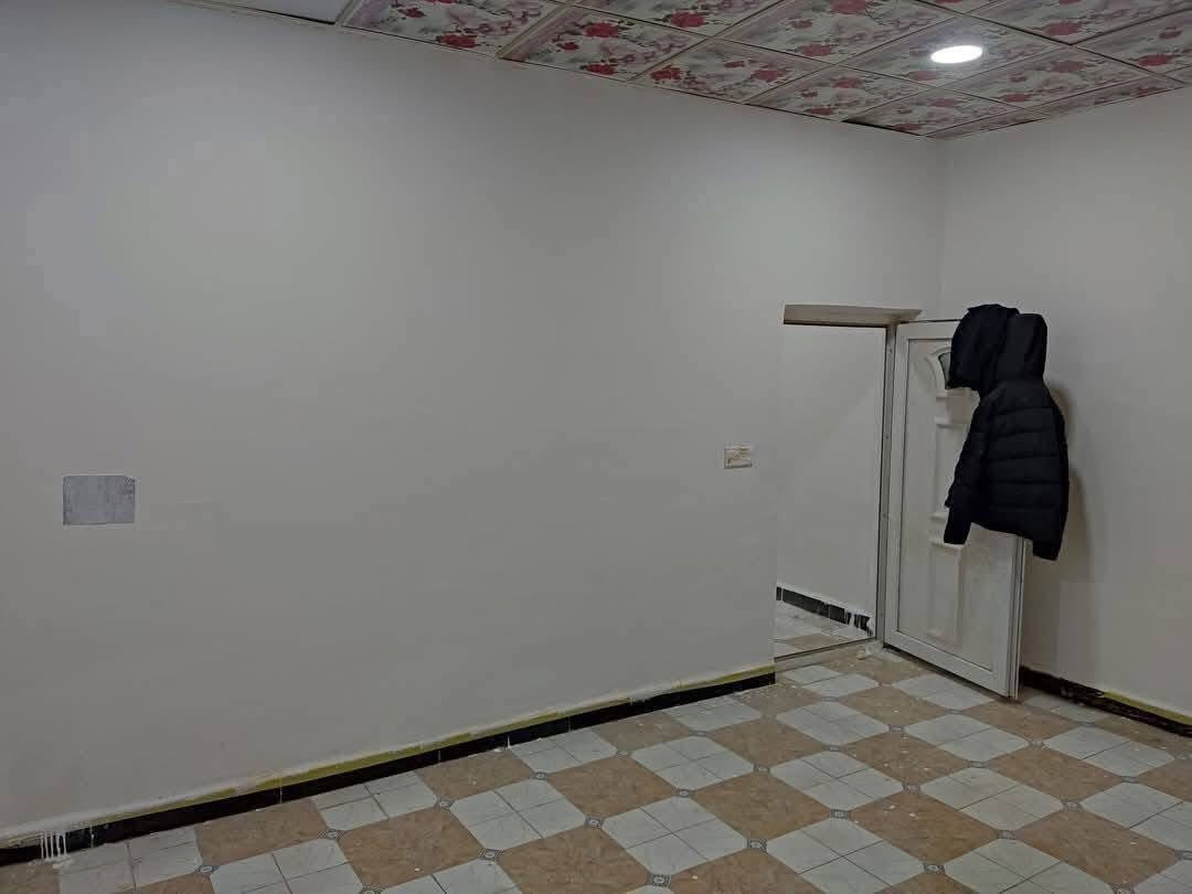 مكتب اكرم الحاتمي للعقار  ***********
==================================

  دار للبيع المساحة 105 متر طابو صرف 

حي ميسان قطاع 24 قرب سايدين الشريط 

==================================

يحتوي ع / غرفة وصالة ومطبخ وأستقبال 

     وصحيات داخلية وخارجية وطارمة

              البيت شيلمان بناء نضيف  

        السعر  80 مليون وبي مجال 

للاستفسار الاتصال بالرقم  *********** وات سآب 

او مراجعة المكتب/ عنوان المكتب النجف الكوفة 
  
   حي ميسان شارع الكيات مقابل اسواق حليم
