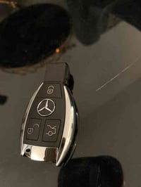 بصمة مارسيدس عدد ٨ قطع للبيع للتواصل خاص او اتصال ٠٧٧٢٩٠٢٩٦٥٥