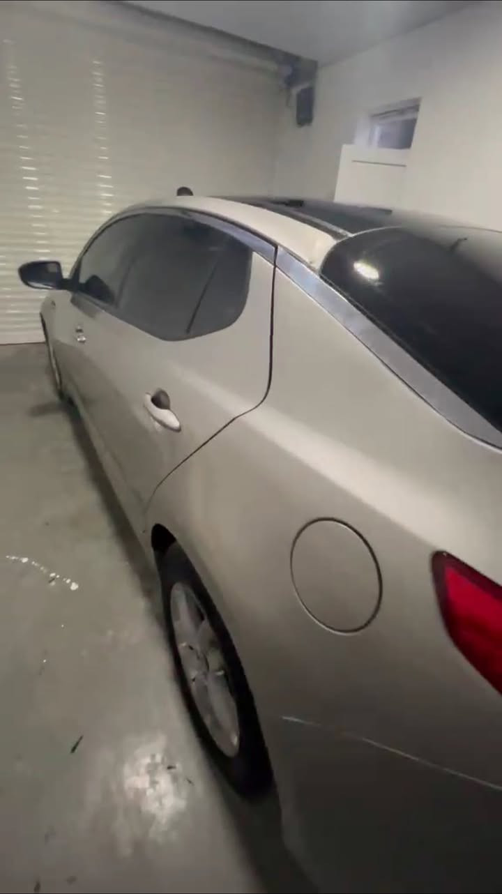 بەناوی خودای گەورە ❤
نمونەیە لە جوانی لـۆکک🔥.
بــــــــۆفـــــــــرۆشـــــتن 📢.
بڕاوەی دووبـەی 👑.
لــــۆۆۆۆۆۆۆۆک وەک شەریکە ماوەتۆ 📦📦.
سەیـەرەکە ماڵی دۆستە یەک دینار مەسرەفی تیا نەماوە سەقفـی شوشە نەبێ نەتەوێ
گێـڕ و مەکینەی وەشەرت سەوتی دیجتالی تیانیە 
پشت پێشی کەپسە  
لەڕاستی جوانترە نەک بڵێی بەس ڕەسمە
تـایەو ویـلی لۆکککک🛞🛞. 
ناو دەرەوەی لۆکە ماشاللە 
فوول مواسەفاتە  سەقف پانۆراما کوشن جلدو هیتەر 
زەمانی هەموو شتێکی ئەکەم👍🏻👌🏻.
مەکینەو گێڕی وەشەرتە تەبریدی سارد و گەرم جایزە
سەیارەکە مۆدێلی (2014)یە 
سەیارەی مەعرەز نیە ماڵی دۆستە
بەدوای عەیبا مەگەڕێ ڕۆن و پاتری تایەو ویلی   هەمموی جایزە  
یەک تەقەو ڕەقەی تیا نیە برێکی مەسبووتە 
کەمێ مەجالی برایانەشی تیایە
لە ڕانیە 
ئەوە ڕەقەمەکەمە یان ئەدم بۆ بنێرە لە خزمەتام موشتەری نیت سەری خۆت و منیش مەهێشێنە
***********
