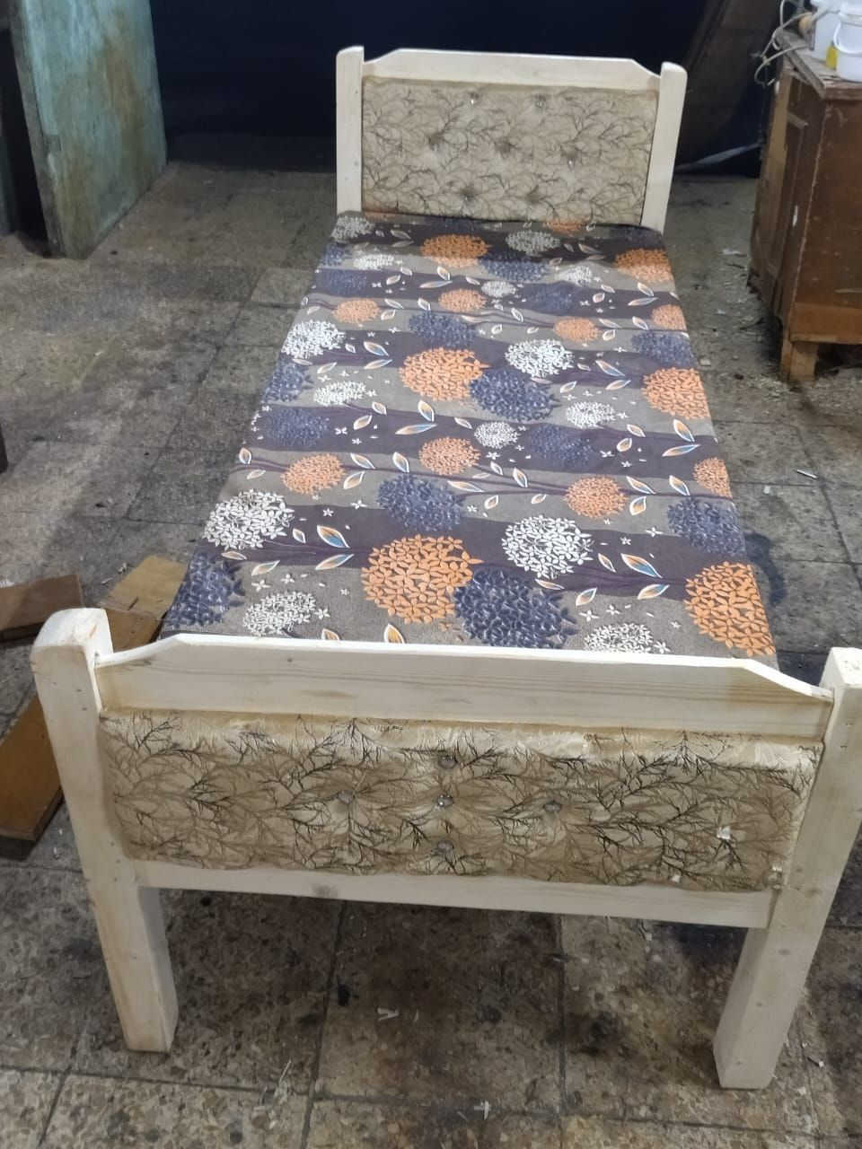 عرض 🔥
تخت جمله 40 الف فقط استغلوا العرض 
موصل كراج الشمال خلف مرطبات لبنان 
***********
