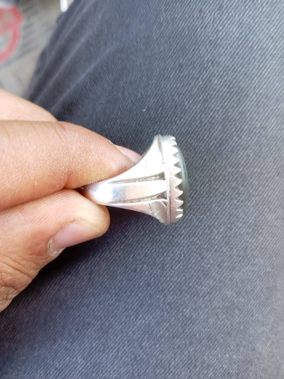 حجر القمر قديم قطعه نادره


**إذا كنت صاحب هذا الإعلان وتريد حذفه لأي سبب، رجاءا أرسل رسالة إلى الدعم الفني**