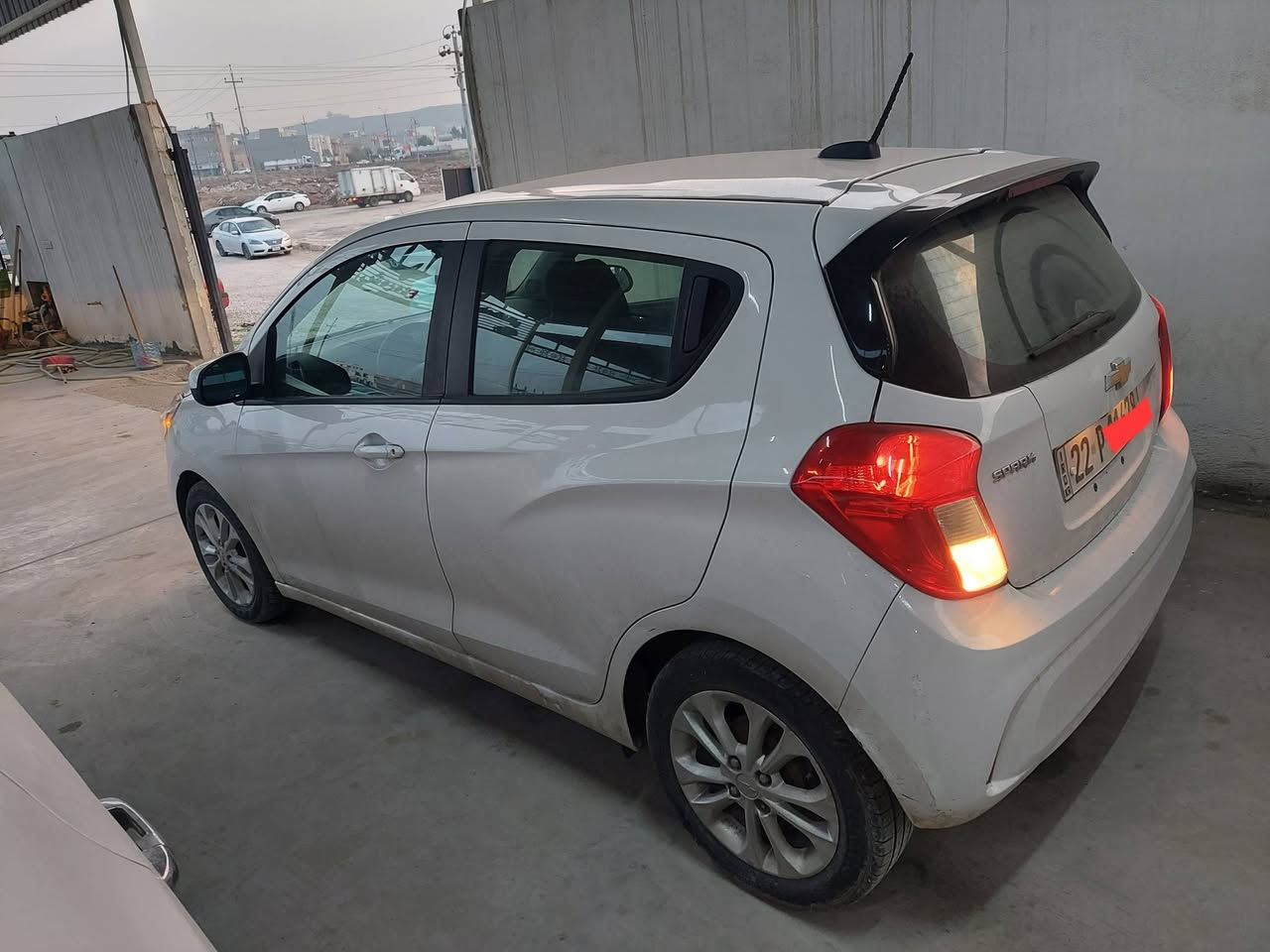 سپارک موديل 2021 LT للبيع فقط ،
سياره ضررها جانبي بجم وخلف كبس بدون دواخل ،
5 قطع بي صبغ ، محرك ،كير ، حداديه طخم كلها شرط ،
رقم وسنويه جدیده الی 2029 تحویل + وکالە ب شرط ،
السعر :- 86 $ وبیها مجال عنوان بردرش بین عقرە و موصل ،
 ،،،،،،،،،،،،،،،،،،، *********** ،،،،،،،،،، واتساب + فایبر ،،،،،،،،،،،،،
