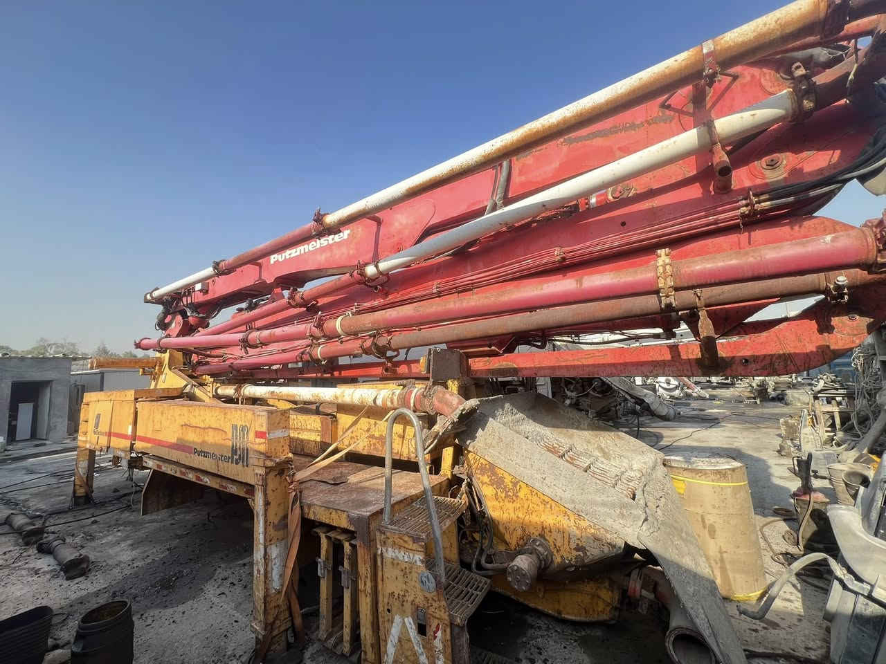 للبيع جهاز بتس ماستر 36متر  2003شوط قصير   تك مضخة ***********
