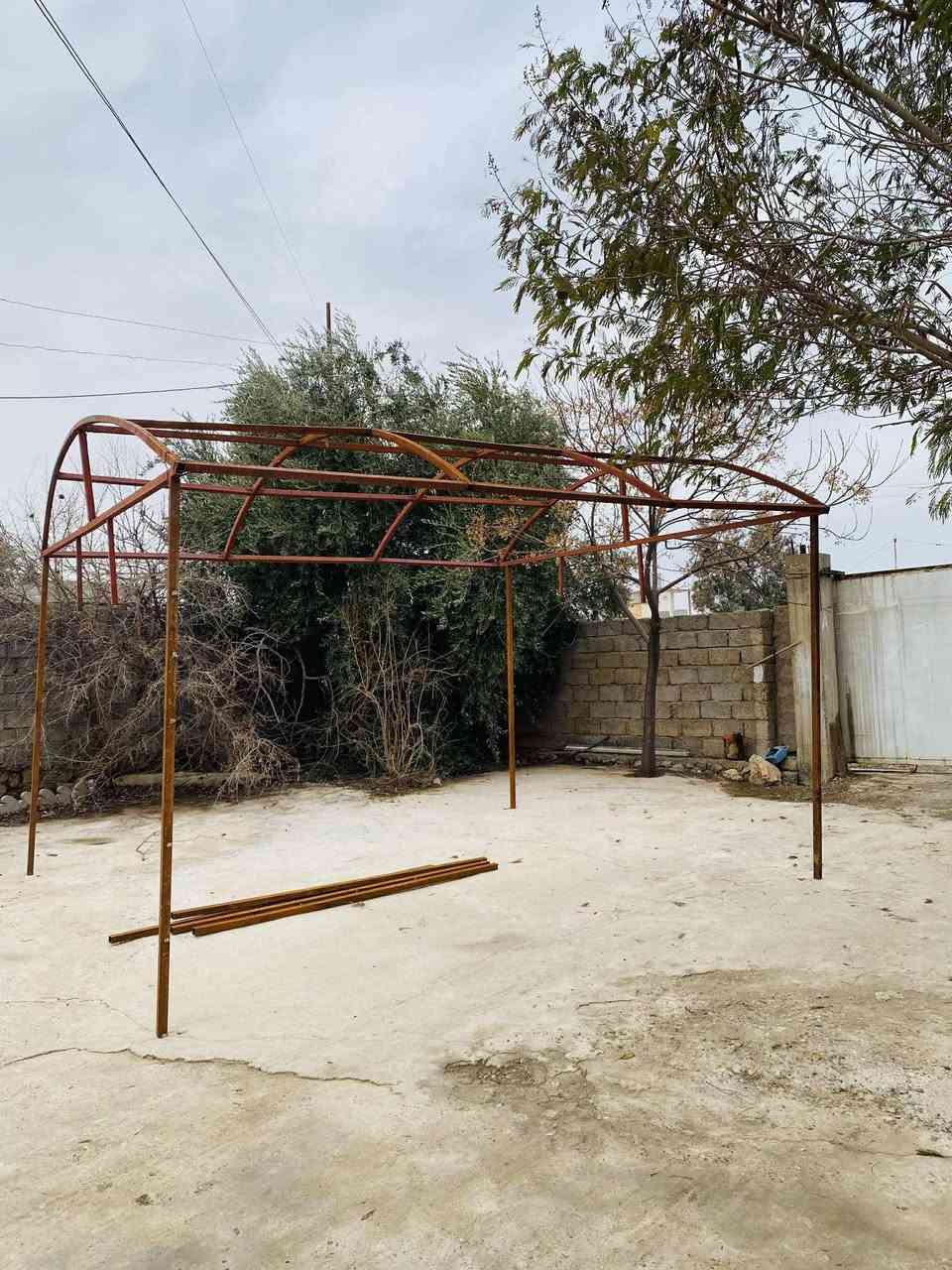 مكلف  هيكل خيمه ويرهم سقيفه سياره 
حديد وزن ثقيل 
ارتفاع مترين و60
العرض 4ونص
الطول5
السعر175 وبيها مجال 
***********
