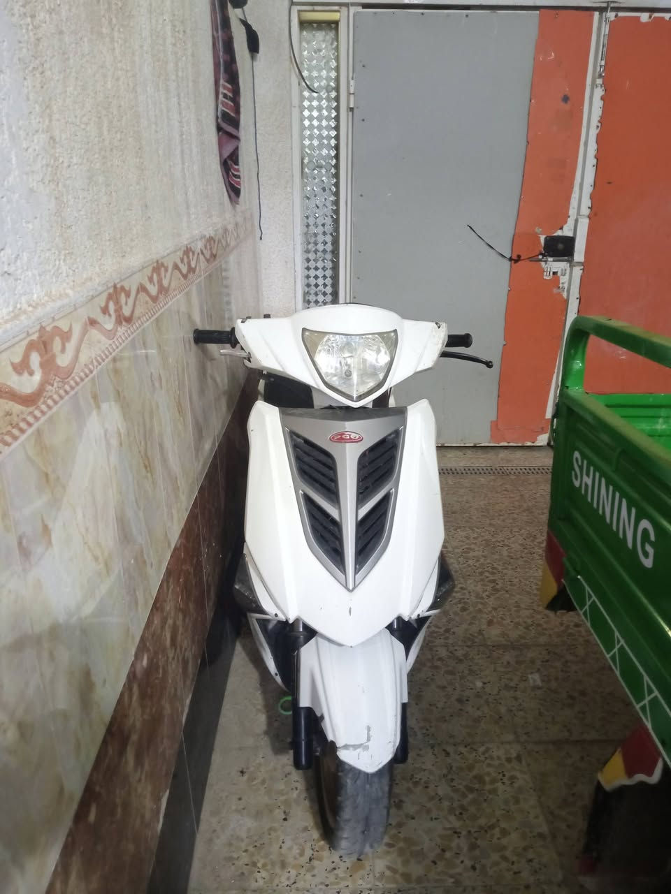 دراجه ياباني للبيع شغاله تفسير يتصل بي على هذا الرقم سعر مرهم 250 وبيها مجال,***********
