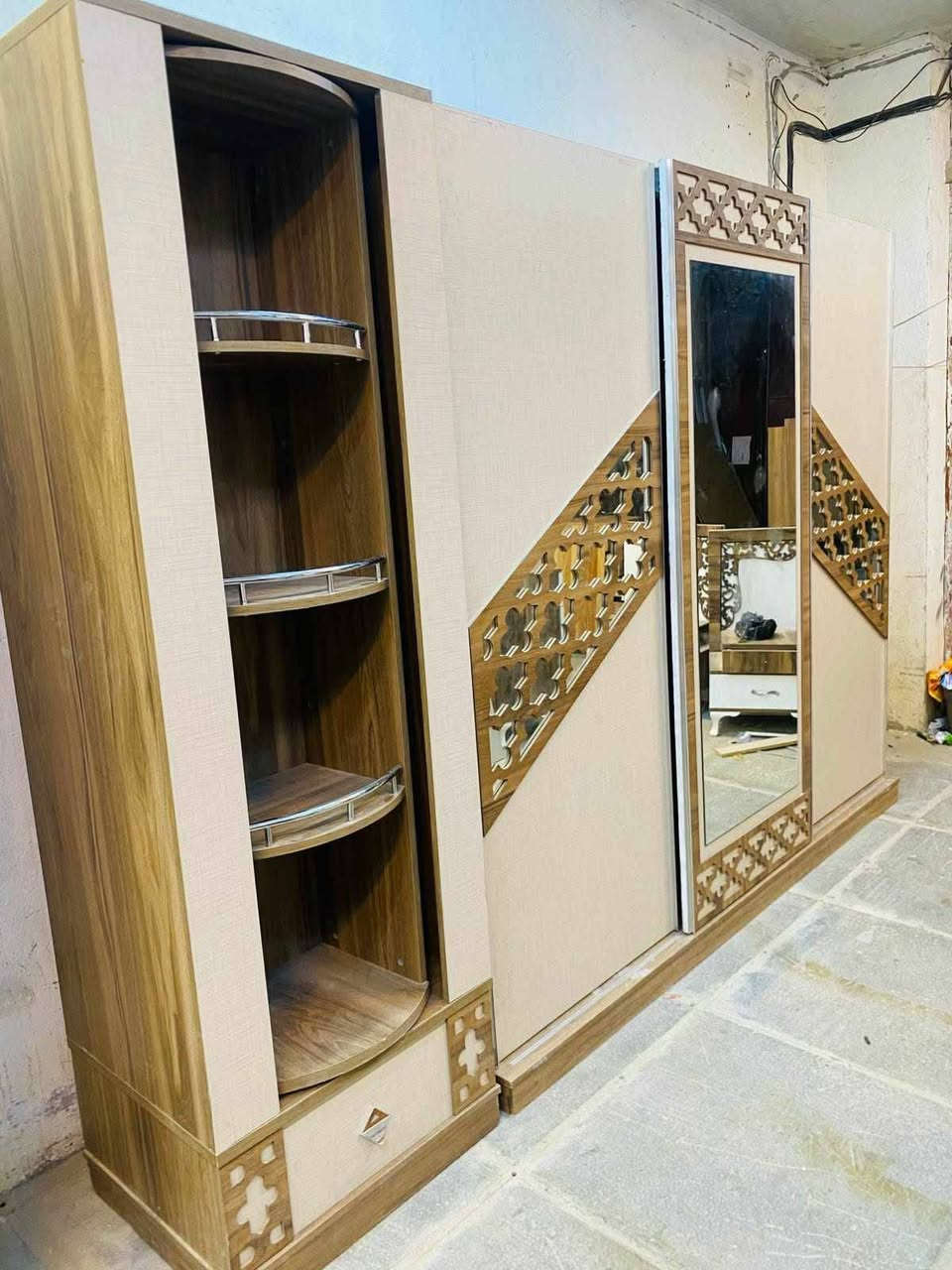 غرفة تركيا مستخدم نضيف 🤍
 ✔️تتكون من 10 قطع موديل حلو 
💰 السعر بسس 700قففل 
🚚 شد ونقل داخل بغداد مجانا
📦 توصيل لجميع المحافظات (كروة)


**إذا كنت صاحب هذا الإعلان وتريد حذفه لأي سبب، رجاءا أرسل رسالة إلى الدعم الفني**