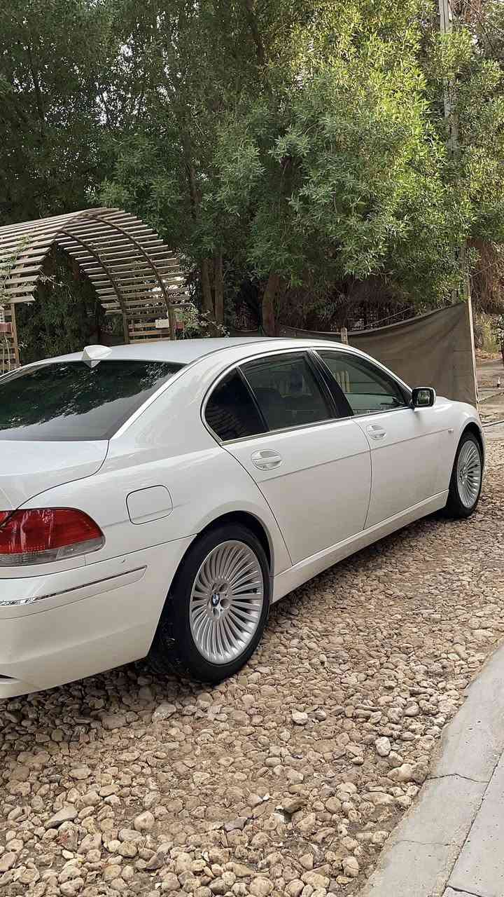 🇩🇪BMW 730Li 2007 اصل
رقم بغداد باسمي تحويل مباشر
مكفوله (ماعدا الدعاميات) 
منظومه جوينات جديده كامله
راديتر المحرك جديده 
منظومه بريك جديده
لايت زينون
تبريد ويه دوسه البصمه
تخم بلكات بوش الماني اصلي 
تايرات خلفيه جديده 
دسكات امامي جديد
كير ودهن كير جديد
نظام صوتي BMW بلاد
تعتيم مرايات جانبيه وسطيه
جنطه ومري شفط 
دهن Icon الماني 🇩🇪

ومواصفات الـ30 معروفه
السيارة نضيفه والنصبه ماتتقارن  
للبيع او مراوس بموديل احدث 

السعر  157$ وبيه مجال 
الرقم  *********** 

موقع 📍بابل / الحلة
