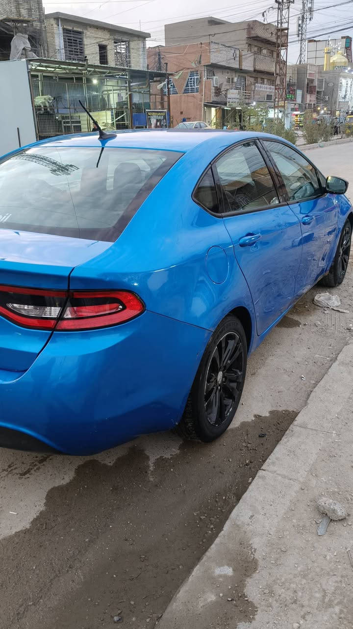 السلام عليكم دوج دارت موديل 2016 وارد امريكي السيارة بسمي تحويل مباشر كير مكينه كهربائيات كله شغال سياره حادثه فيضانات ومثل ما موضح بل صورة وبيه باب الصدر مدبل بدون دواخل وباب السائق مصبوغ حدادية 70% دبلات جدد اذاين جدد مكاني بغداد الشعب ***********سعره 80وبيه مجال
