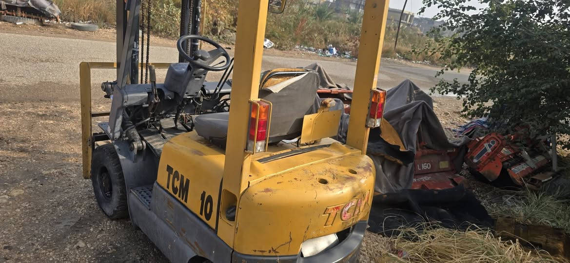 رافعات شوكيه ٢طن وواحد طن نوع تويوتا وكوماتسوا ومتسيبوشي وتي سي ام الكل ياباني داخله حاويه موجوده في بابل الهاشميه هاتف*********** و*********** يكون الرد فقط على الاتصال او المراسله على الخاص مع الصوره.
