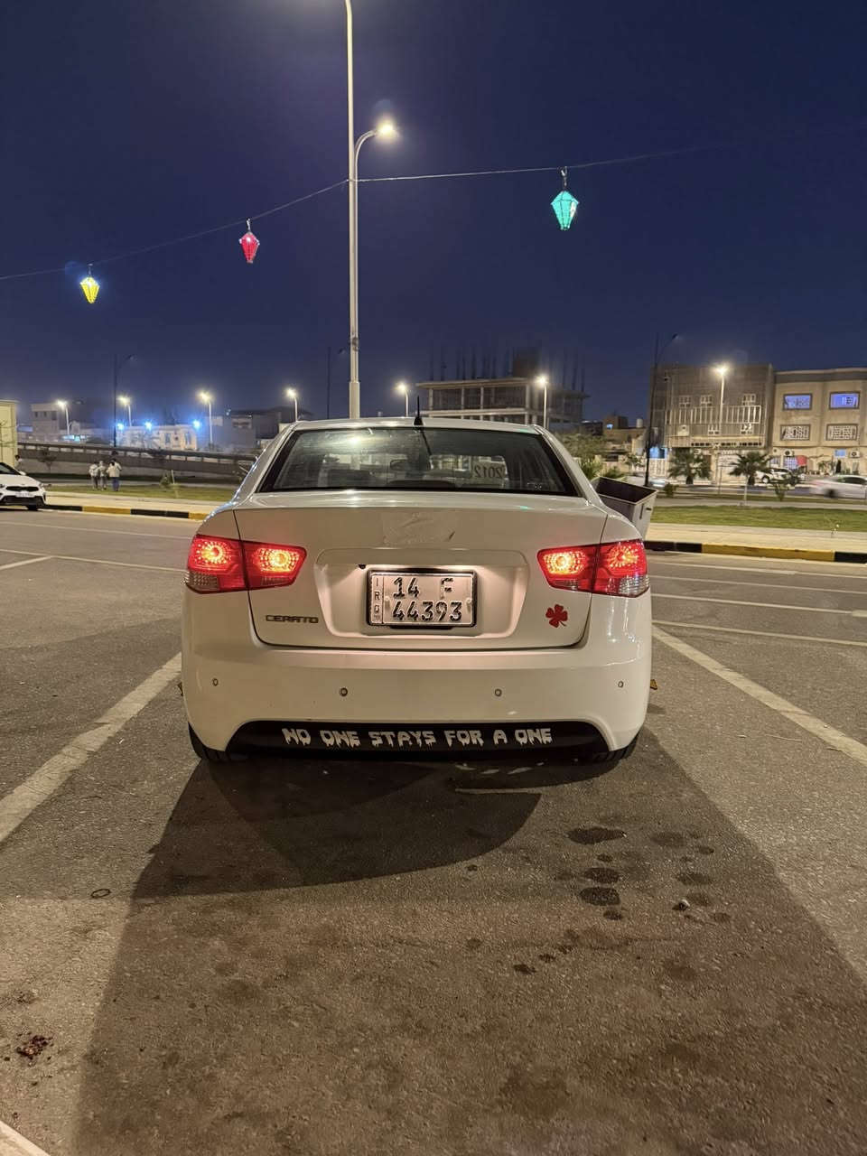 كيا سيراتو ٢٠١٢ خليجي نص فول 
تحكم ستيرن جهتين 
حساس خلفي 
كامرة دوارة 
كير مكينة كفالة 
محرك ١٦٠٠ 
5 ويل كب 
ماشية ٩٥ حقيقي 
تخم تاير جديد
رقم دولي بأسمي شرط تحويل 
٣ قطع صبغ كفالة تبديل و فتح سونار موجود 
*********** واتساب 
***********   اتصل
سعر ٩٧ وبيهة مجال 
مكان السيارة بصرة
