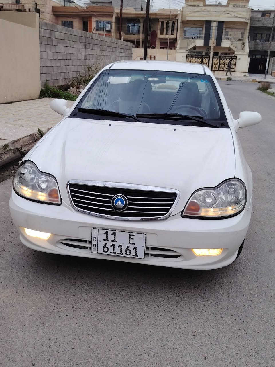 رقم بغداد دولي بأسمي تحويل وكاله بشرط سيارة تبريد تدفئه كير ومحرك كلا بشرط برغي ما مفتوح بيها سياره نضيفه مال بيت ماشيه 107 حقيقي فقط بيها ثلاث مكانات بارد على كد اصبعين والباقي كلا بشرط كابون بانزين ورقي  السعر ٦٣ وبيها مجال لاستفسار ***********
