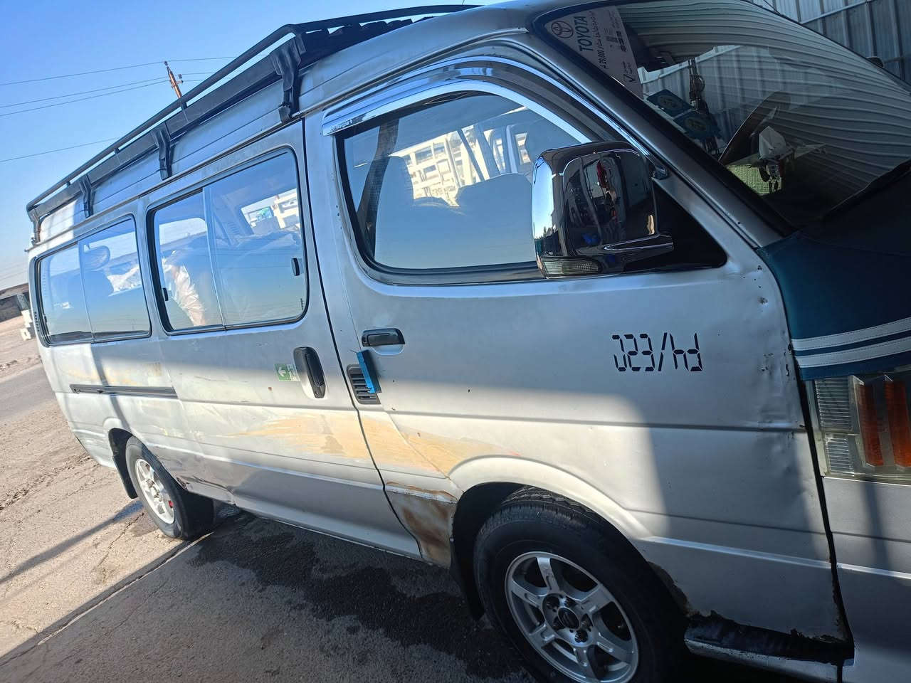 من رخصت الدمن فتون موديل 10بسمي سنويه 28 مصفره سياره جاهزه من صدر تخم تاير كهربايات كلها شقاله رقم انكليزي محرك  كاز 3000  خير من الله  شواصي نضاف  السعر 60 ومجال بصيط قليل مكان بغداد الدوره الاستفسار ***********
