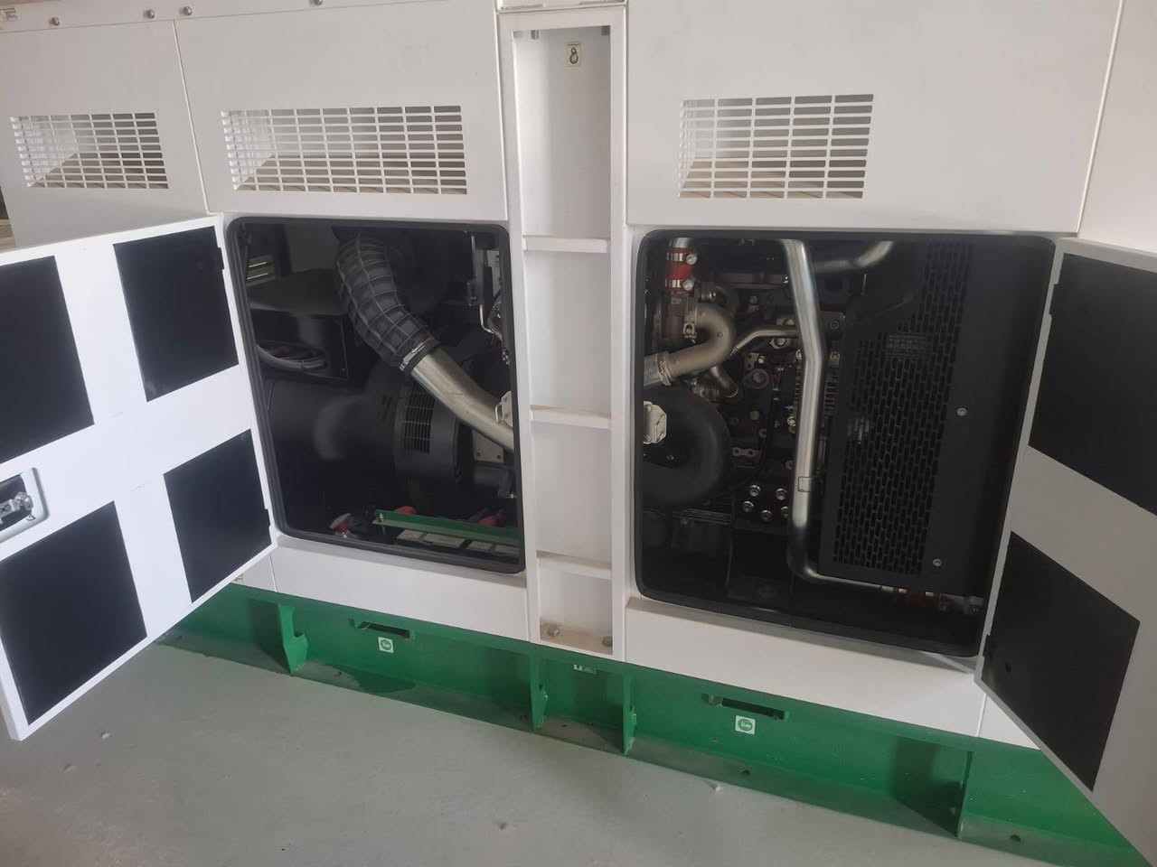 مولد قدرة 250KVA محرك بيركنز انكليزي UK
{اقوى سعر بل عراق } 1206
 بيرطاني 🇬🇧 المنشأ 6 بستم  رأس التوليد ليروي سومير فرنسي 🇨🇵 المنشأ  شاشة نوع DSE بيرطاني 🇬🇧 المنشأ تبريد ماء راديتر موديل حديث 2025/6
 كاتم شركة( فيوجن باور )سوبر جارج مع( شهادة منشأ)
مع جهاز ATSتشغيل واطفاء ذاتي 
#ضمان 1 سنة أو 1000 ساعة عمل 

#للأستفسار والحجز الأتصال 
الهاتف / واتساب [ *********** ]

{ توصيل مجاني داخل بغداد }

العنوان الكرادة ساحة 52 مقابل مسبح الأرثوذوكس 

تتوفر جميع الأحجام
