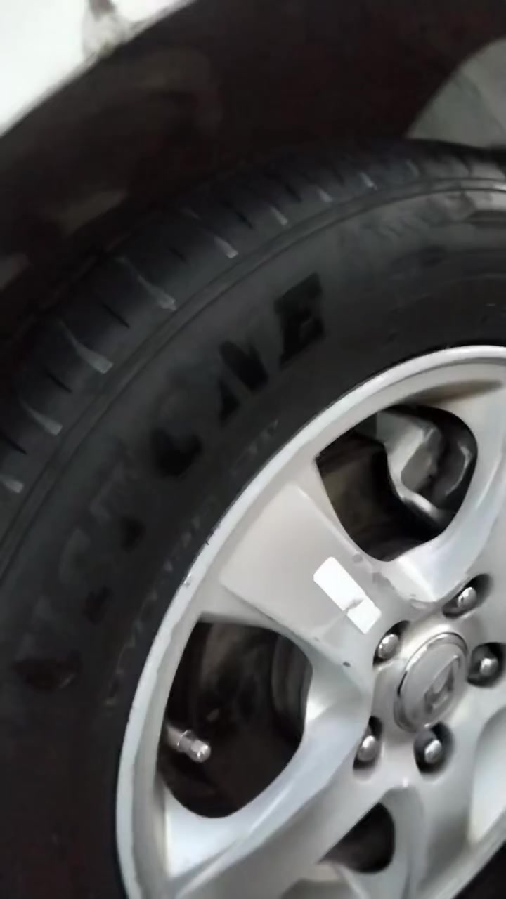 اخوان اني مكلف بالنشر تخم كامل للبيع فقط اطارات للبيع. مستعملات نضافه جيد جدا.
بالنسبه للسعر ياهوه يدفع الاعلئ سعر ياخذهن
مكان النجف ***********
