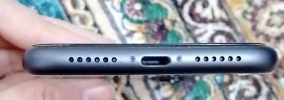 للبيع آيفون 11 عادي ✨
📱 الذاكرة: 128GB
🔋 صحة البطارية: 84%
🎨 اللون: أسود
📦 مع الكارتونة + الشاحن الأصلي
✅ نظيف جدًا وما بي أي مشكلة مستخدم استخدام شخصي ما مبدل اي شي بي وكلشي شغال 

📍 المكان: الشعب – أم الكبر والغزلان

💰 السعر: 350 ألف
📞 واتساب: ***********
