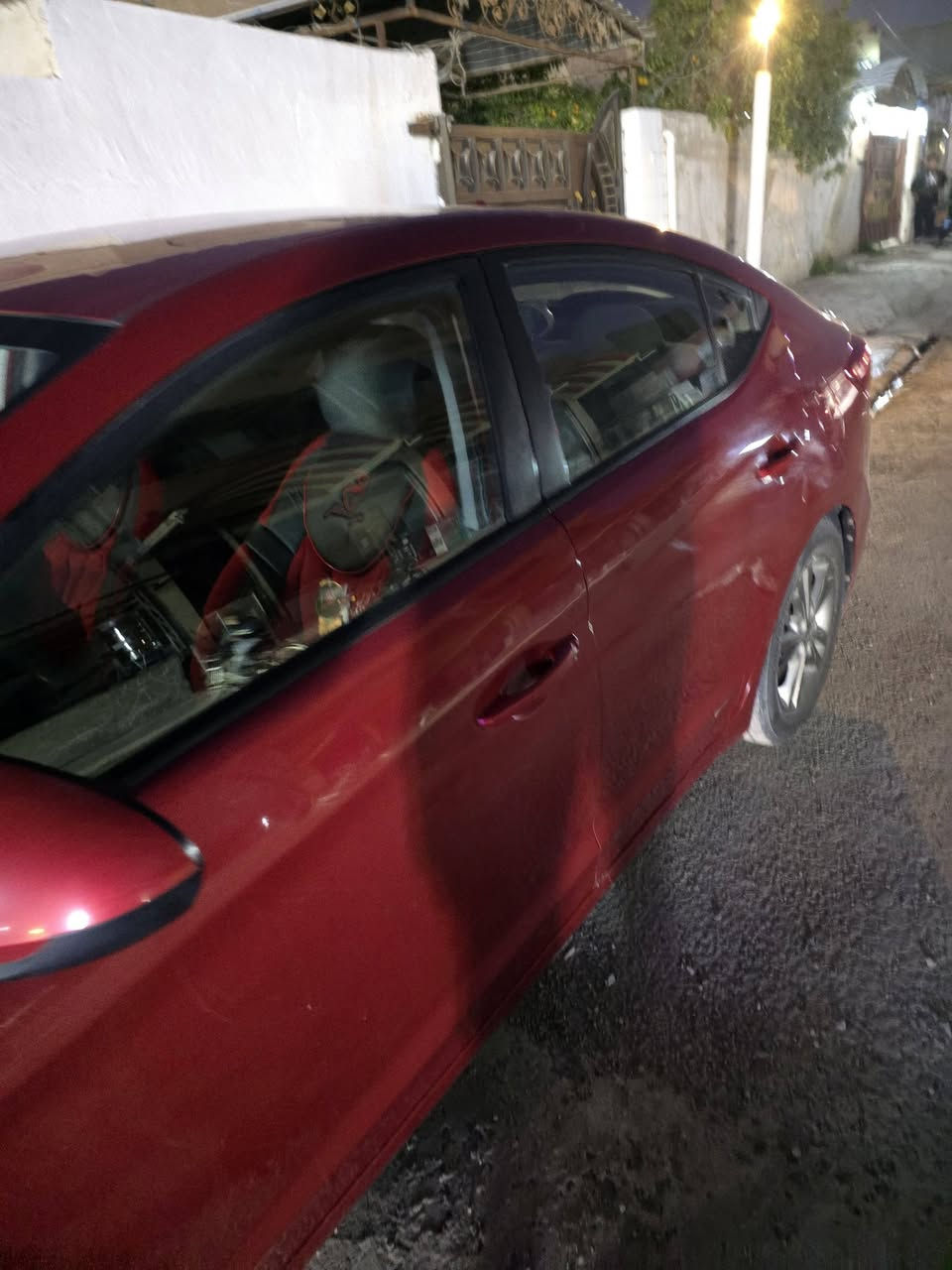 النتره ٢٠١٨ امريكي بيه صفحة  كلير  من امريكا اثر  الشخوط مكفوله من المعجون والكلبه وجفيه التكم كله على وضع الشركة  بدون ايرباك بدون دواخل كير والمكينه مكفولات
مكان السياره بعقوبة  ***********
ثلاث وضعيات قياد 
رادار جانبي 
كامره 
تايرات جديده
رقم جديد بسمي 
حدادية جيده 
سنويه لل ٣٠
شاشة اعطال
تحكمات ستيرن
السعر 120 وبيه مجال بسيط
