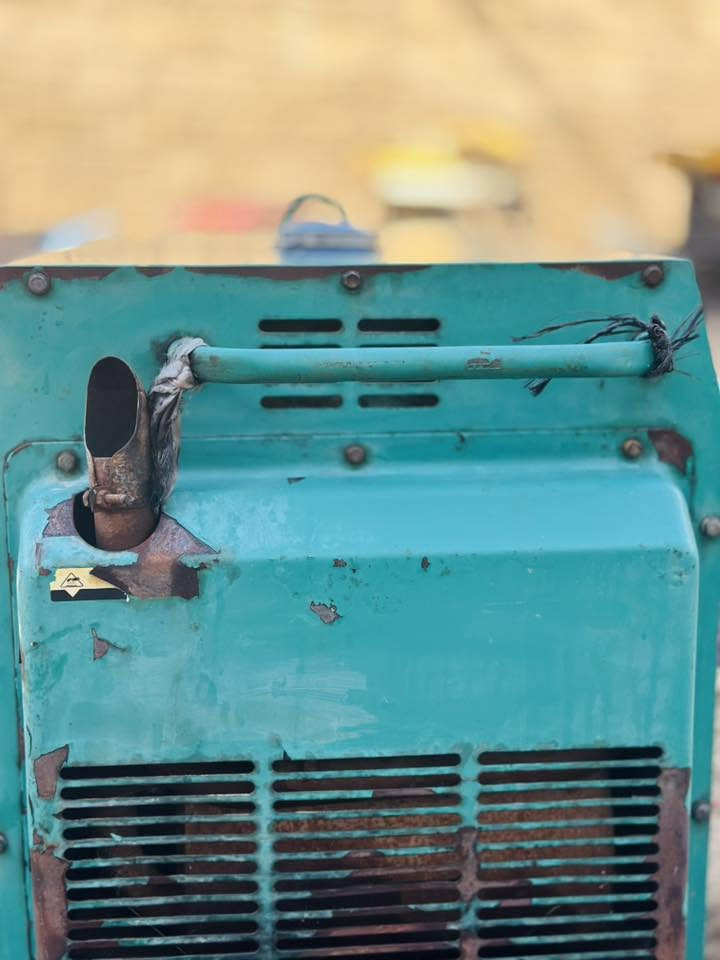 السلام عليكم
للبيع مولد كاما گاز كاتم 5kv يعني 20 امبير المولده بلادية شغالة تشتغل نگره سلف نظيف كلش وبالواقع انظف من الصور رايدها 450 وبيها مجال بسيط


**إذا كنت صاحب هذا الإعلان وتريد حذفه لأي سبب، رجاءا أرسل رسالة إلى الدعم الفني**