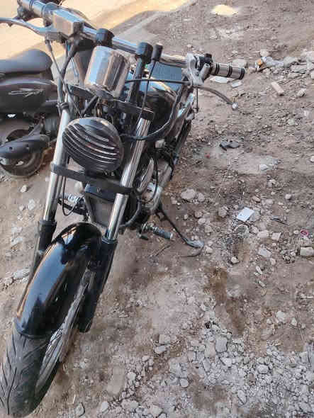 سلام عليكم هونده ستد ببر ٤٠٠ دراجه حلوه كابريترات اصليه بلكات جدد زنجيل جديد دراجة كاعدة بمليون وبيهة مجال قليل ماكان الكاضميه ***********
