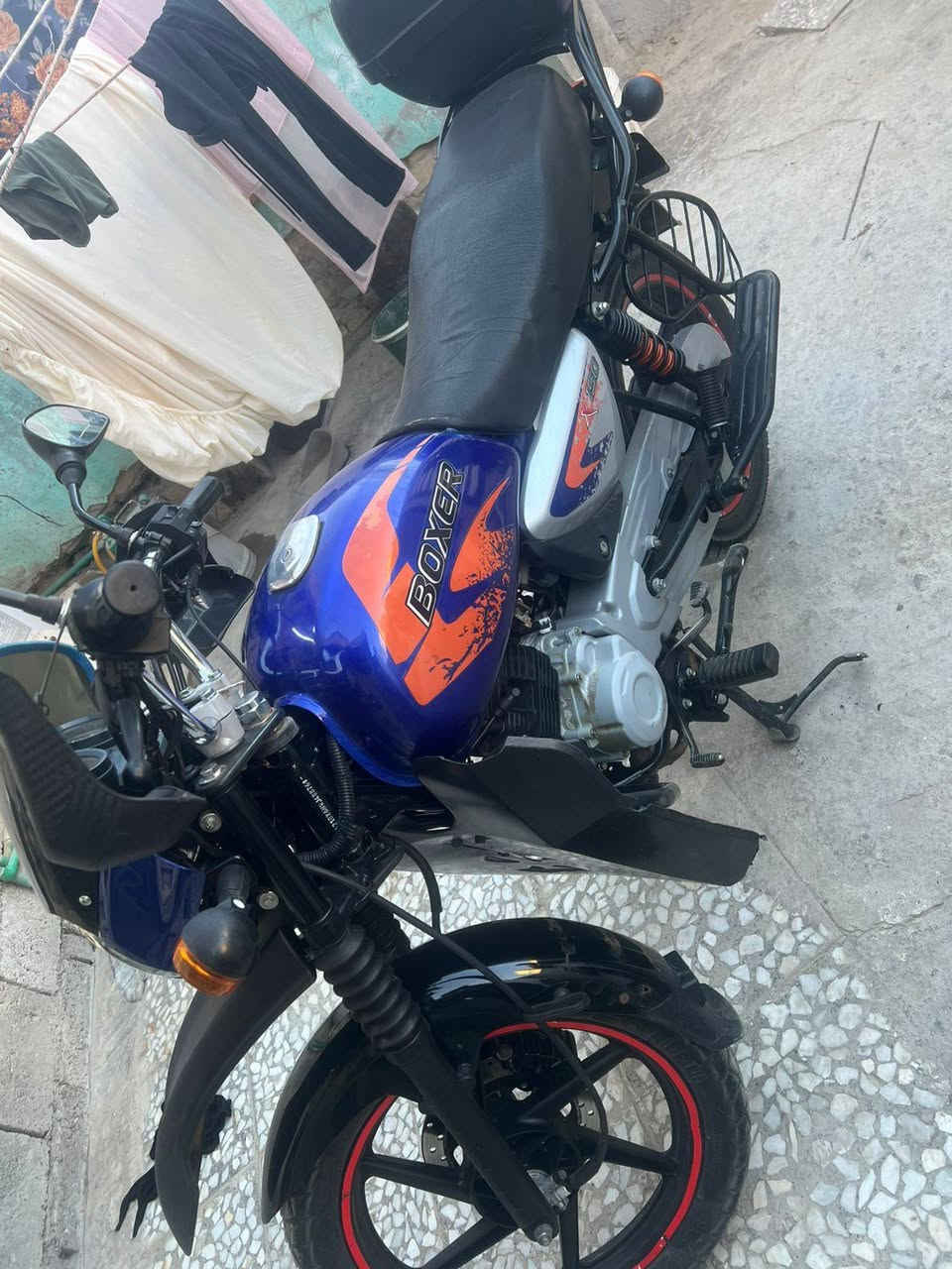 السلام عليكم بوكسر جبلي موديل ٢٢ نضيفه ومكفولة كفاله عامه المكان بغداد السعر مليونين و١٠٠ واتساب ***********
