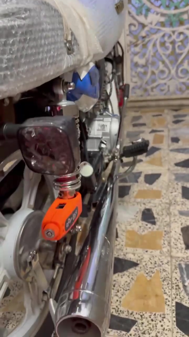 سلام عليكم شباب
دراجه سونك اللبيع دراجه بدون بدون اوراق دراجه كامله كله شغال من فوك الجوه سلف اشاير دشبول الكتروني كلشي بيه شغال  مكينه نشطه نكره سلف تشتغل دراجه موديل 2023 مكاني ميسان السعر خاص تواصل وتساب👈🏻 ***********
