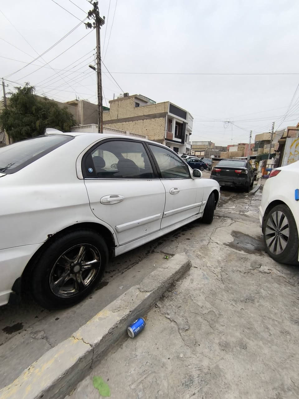 سوناتا للبيع موديل 2002 لون ابيض محرك 2000 / اربعه سلندر وارد خليجي تدفئه تبريد كامل من كلشي السياره نضيفه وحلوه مكان   
/مكاني بغداد تعال وبيك خير وتدلل .
الاستفسار الاتصال عل هذا  الرقم   /‏  ‪0771 584 5874‬‏
