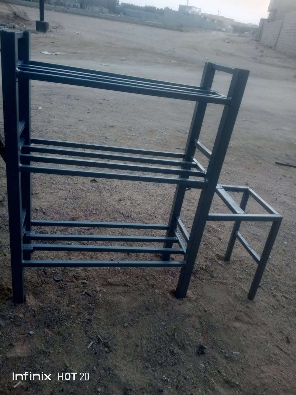 ورشة حداده عامه و #متنقله 
#ابواب -شبابيك 
 ابواب بدل الخشب 
باب قاصه .
 #محجرات 
#مراجيح -ميز طباخ  
#كرفانات سندوج 
شوايات . 
صيانه وصبغ . لحديد القديم ابواب شبابيك 
العنوان /البصره /الزبير 
للتواصل ... ***********
واتساب .....***********
 عمل درجه اولى  . 
باسعار مناسبه  وجميع المديلات
