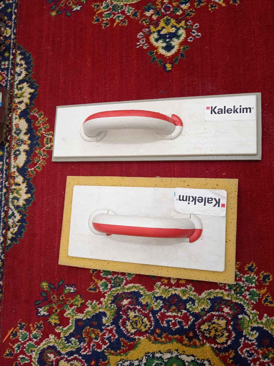 بدون زحمه افتح الصور اهواي غراض الخلفة البورسلين هذني للبيع مكاني حي الجهاد *********** يتوفر وتساب ماعندي توصيل ياريت شلعه ابيعهن
