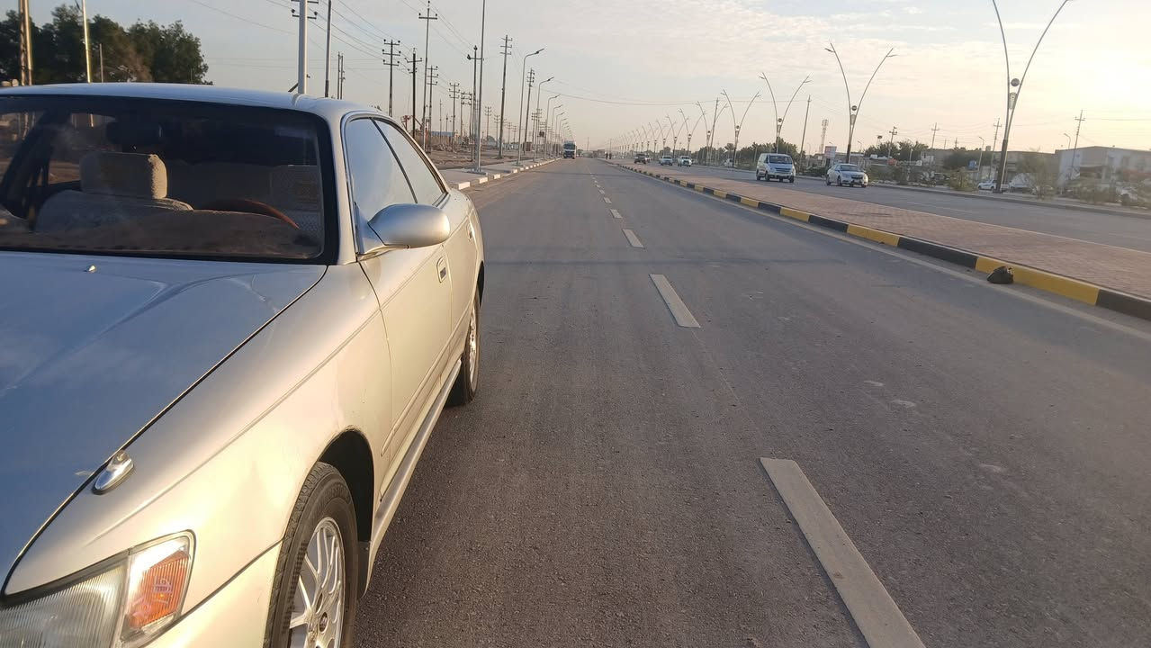 سلام عليكم سياره مارك موديل 2000 السياره مصبوغه عام السياره ضربه ما بيه ومكفوله من الكص وانقل الضربه رقم انكليزي سنويه 31  العنوان البصره الرقم *********** 
السعر 77 بيه مجال
