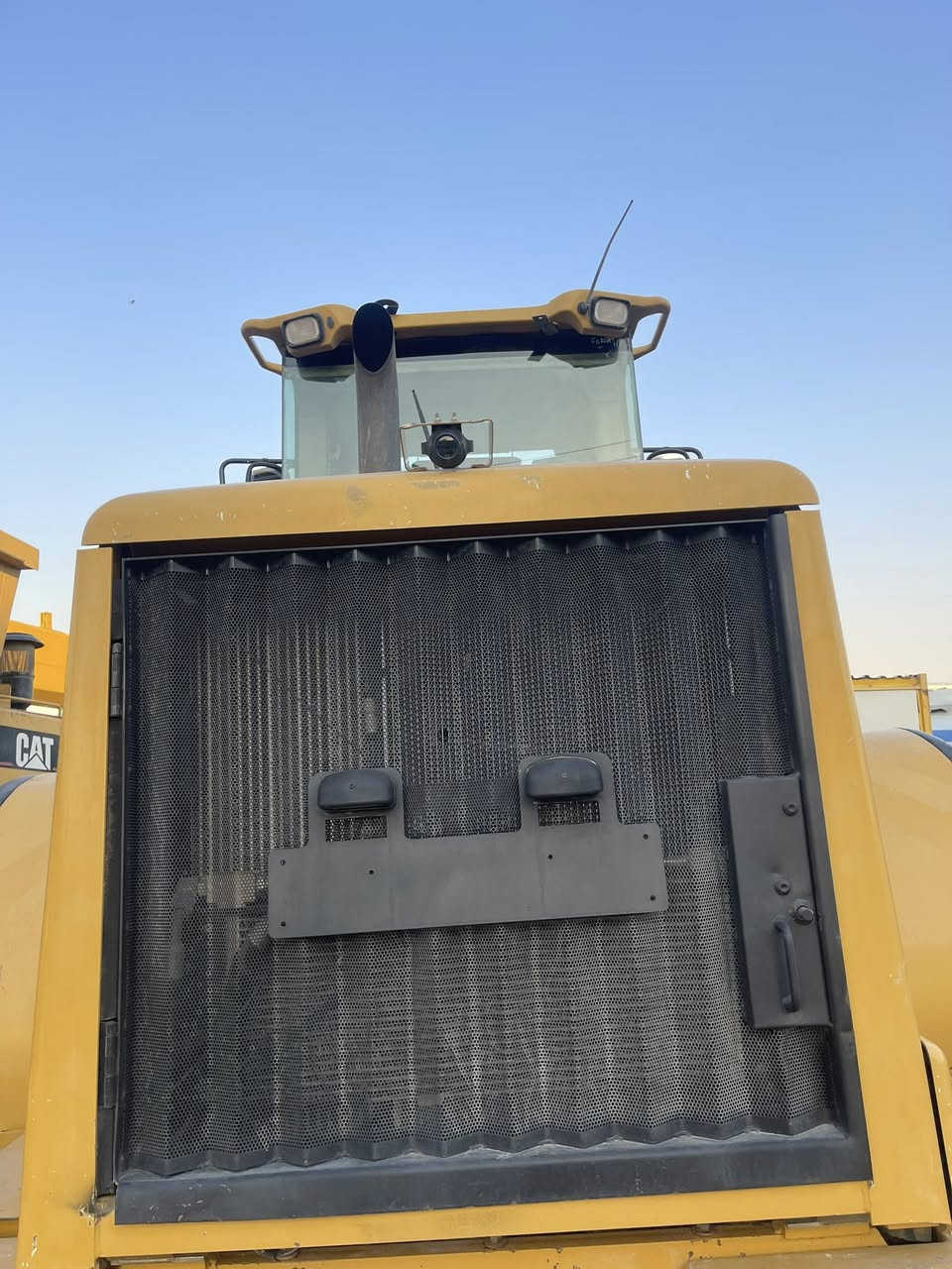 عندي شفال كتر h ٩٣٨
موديل ٢٠١٠ 
دخول جديد 
منفيس بصرا 
مابي سبوخ 
كلو بشرت 
*********** واتساب
كورك***********
مكن اربيل
