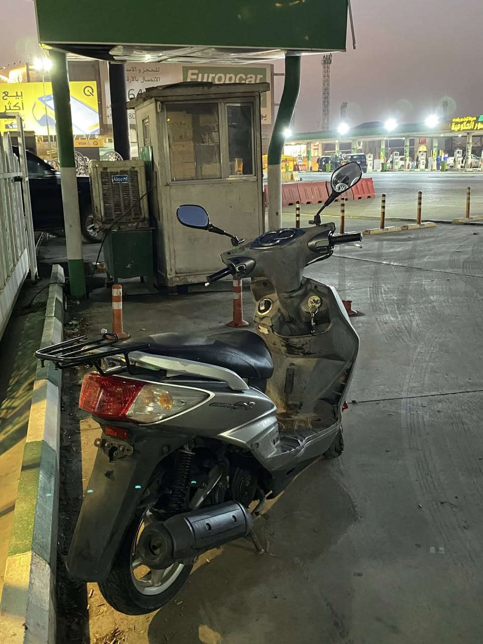 سلام عليكم سكنس فحل ياباني قبق نفخ دراجه جديده وكامله من كلشي دبلات تايرات اشاير هورن كيلو متر كله شغال كهربائيات قفل جنطه مكينه مكفوله من برغي ونظافه شوفت عينك حيلل نظيفه دراجه ما ناقصه اي شي نكره سلف وهندر سعر بمليون رقم ***********مكاني (بغداد)
